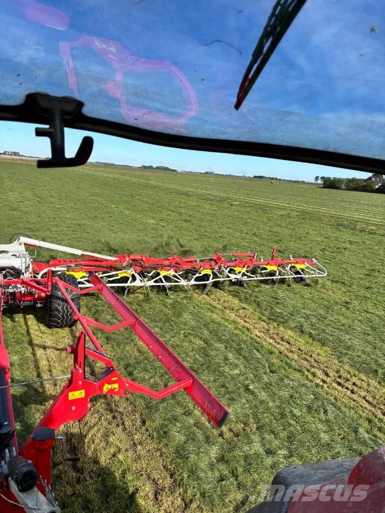 Pöttinger HIT 16-18 Raker og høyvendere