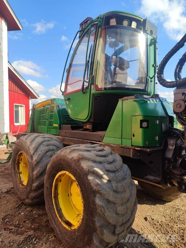 John Deere 1210E Lassbærere