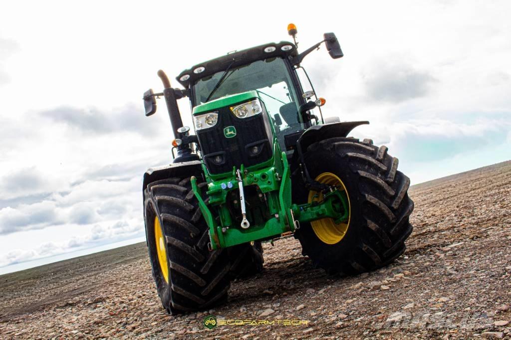 John Deere 6215 R Traktorer