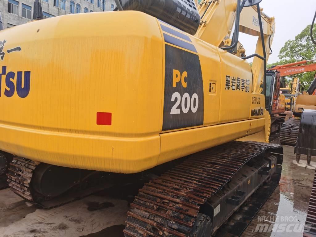 Komatsu PC 200-8 Beltegraver