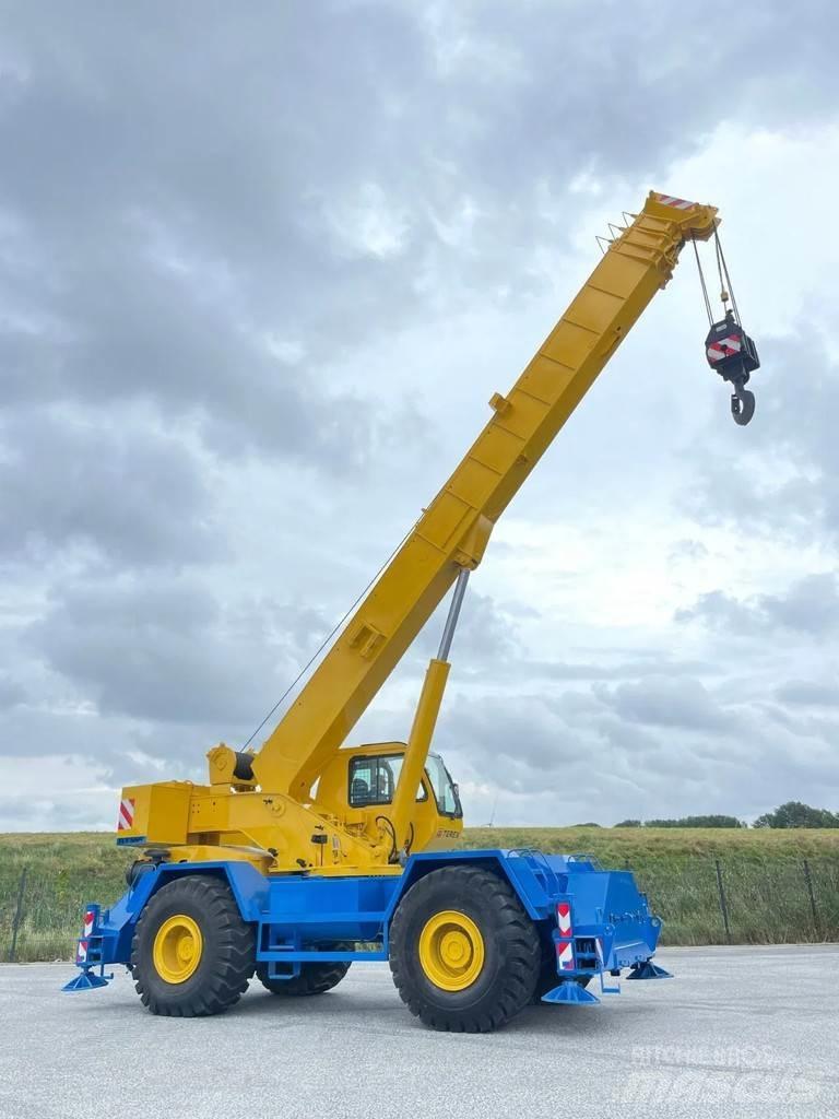 Terex RT555-1 Røff terreng kraner