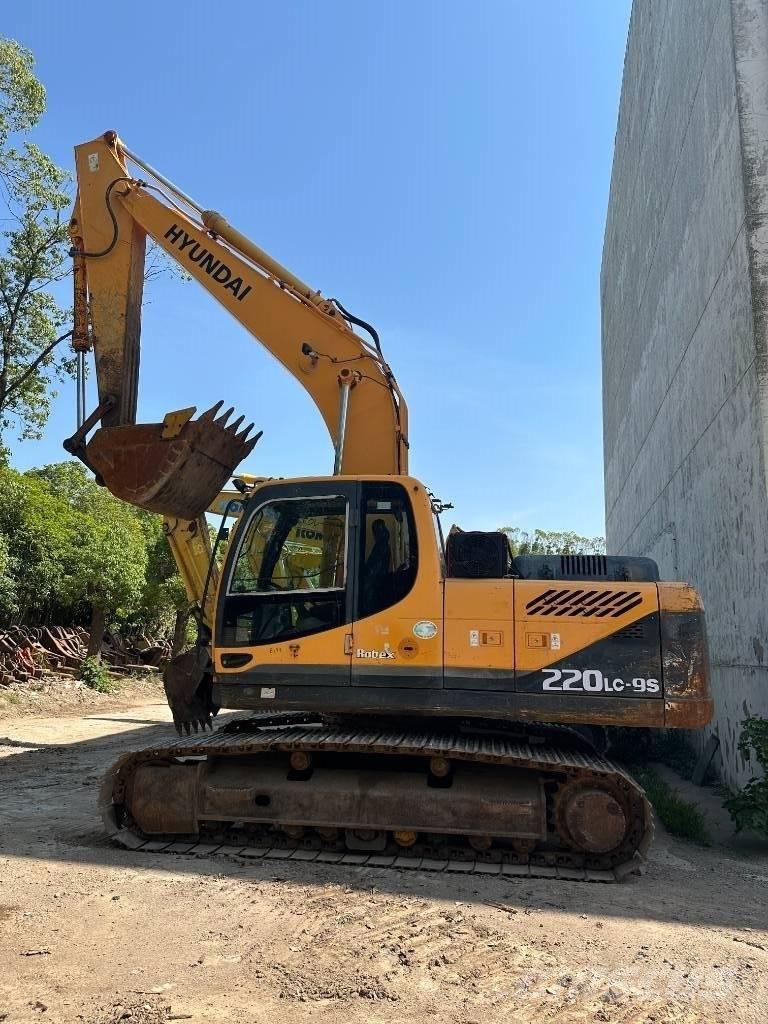 Hyundai 220LC-9S Beltegraver