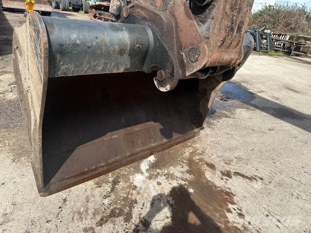 Volvo EC200 Beltegraver