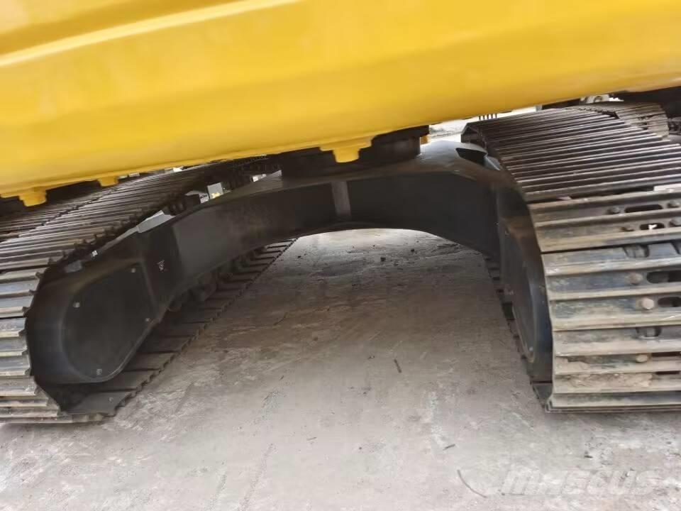 Komatsu PC 200 Beltegraver
