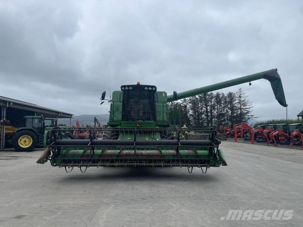 John Deere T 550 Skurtreskere