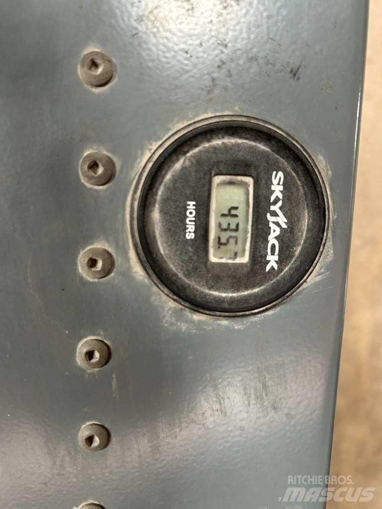 SkyJack SJ III 3219 Sakselifter