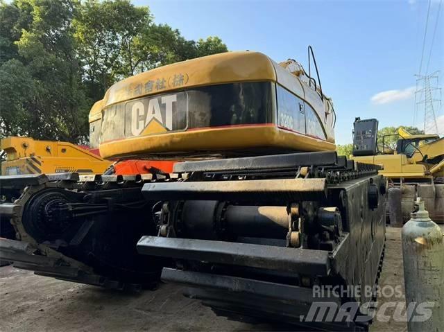 CAT 320 C Amfibiske Gravemaskiner