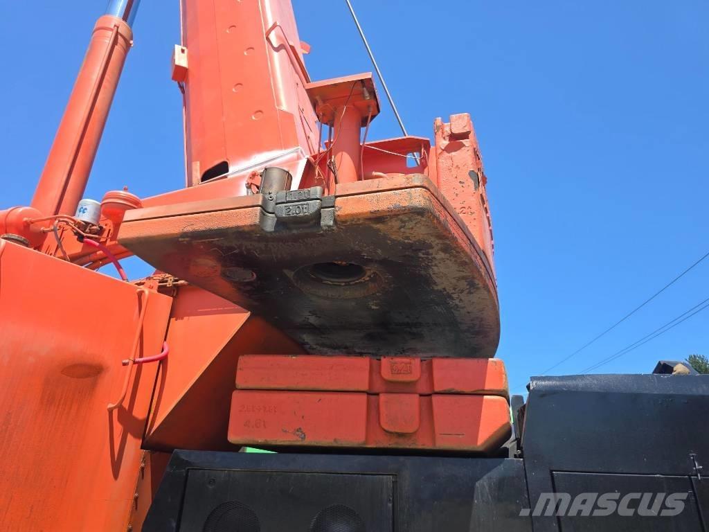 Liebherr LTM 1090-2 Allterreng kraner