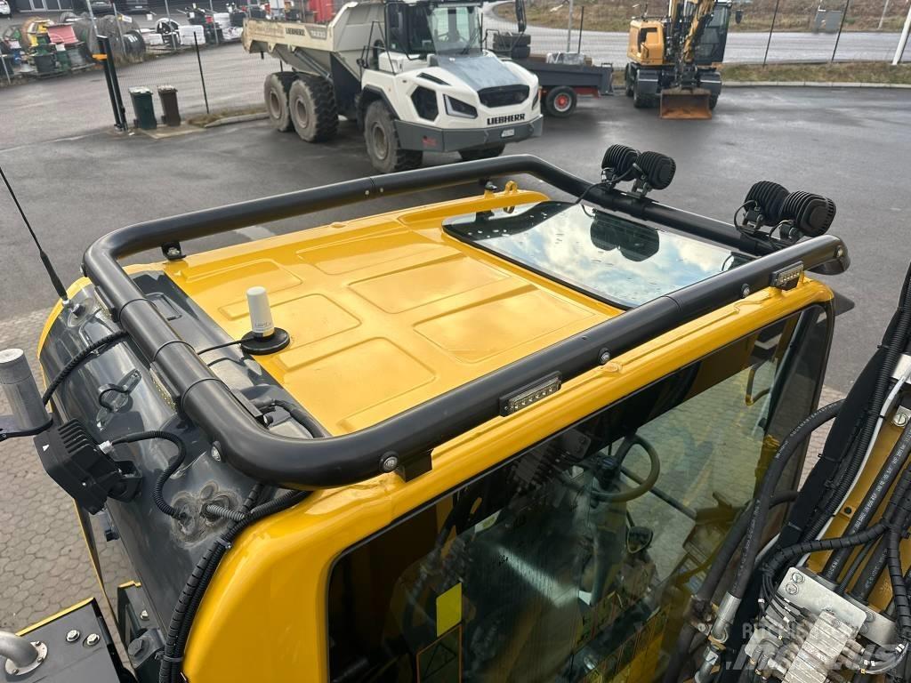Komatsu PW 148-11 Hjulgravere