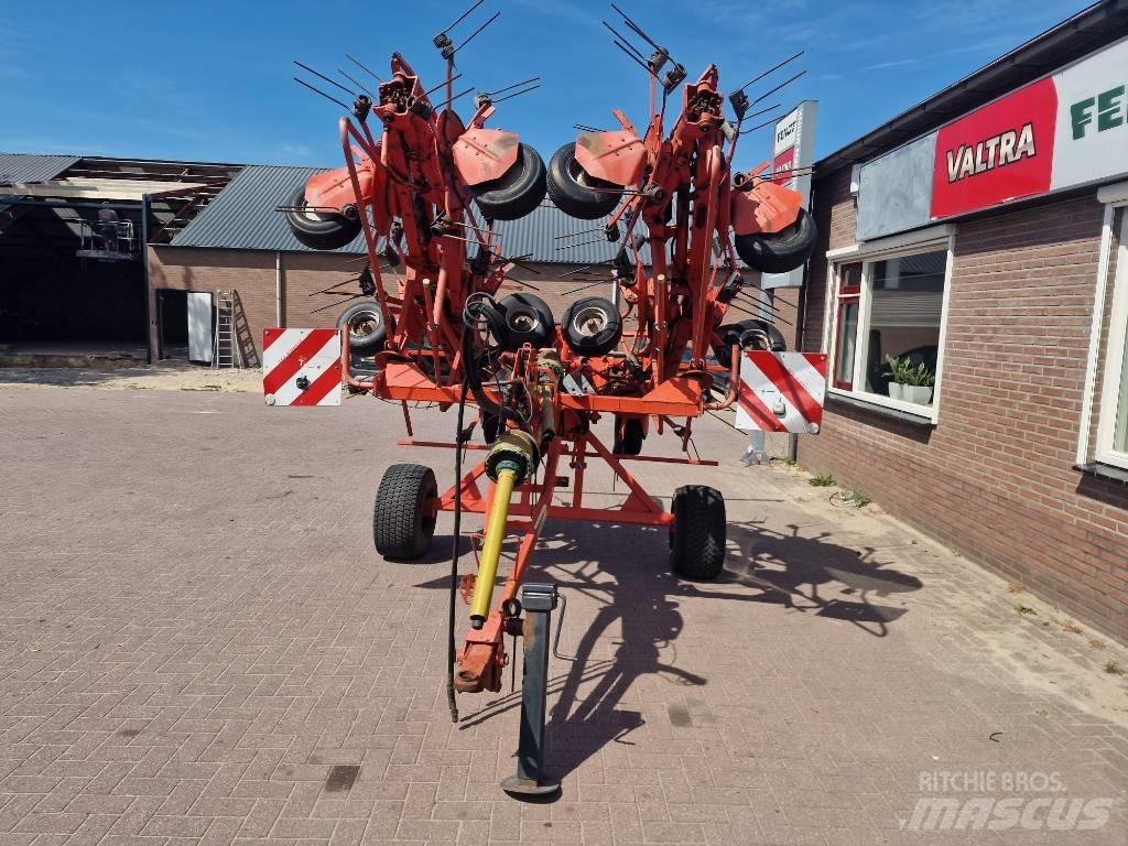 Kuhn GF 10802 T Raker og høyvendere