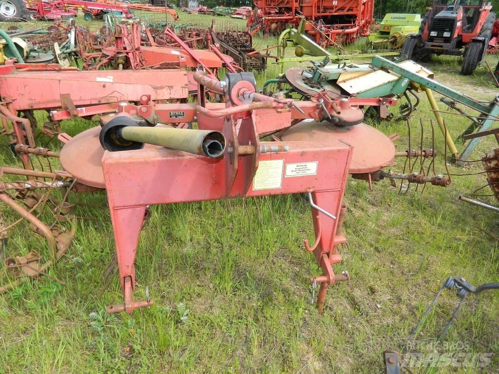 Stoll UM 400 Raker og høyvendere