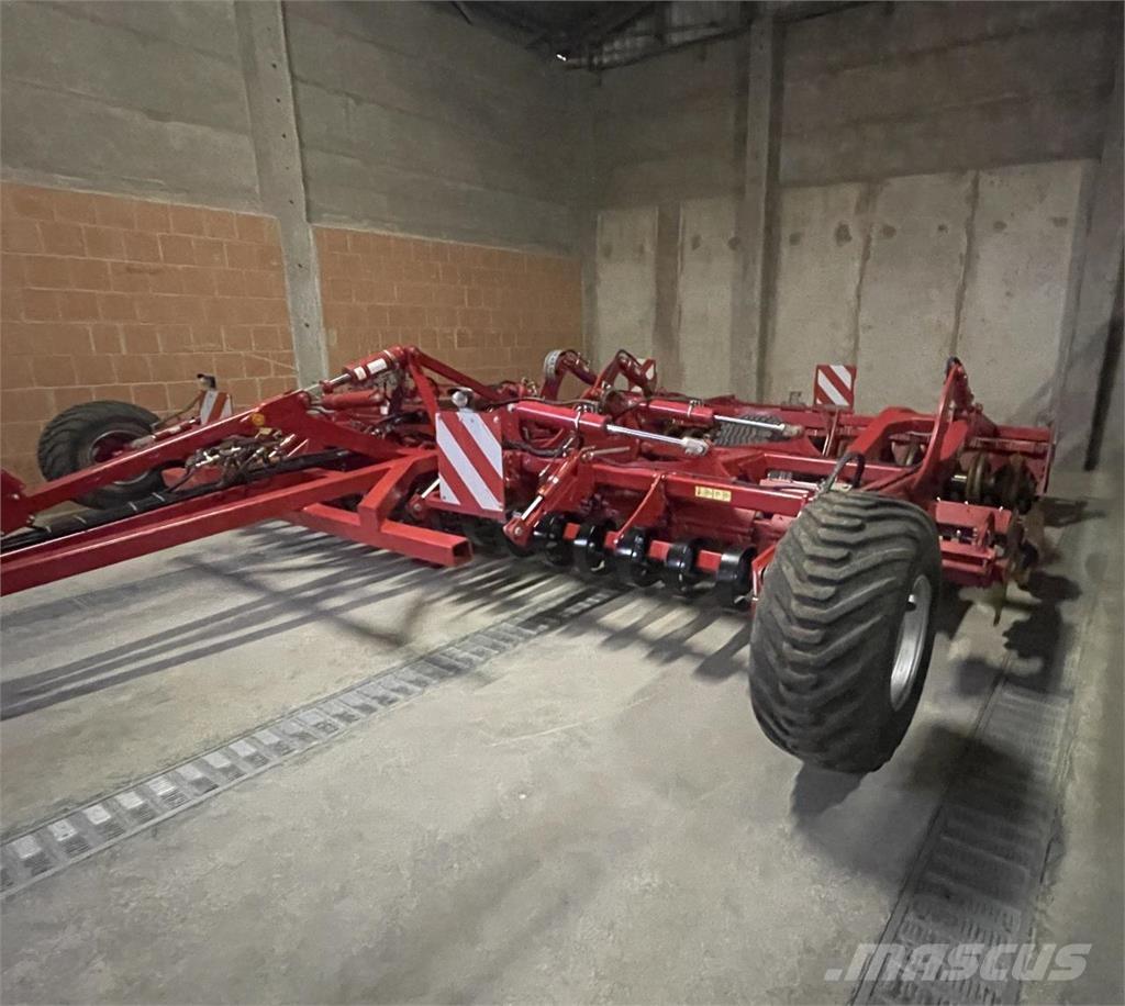 Horsch Joker 6RT Skålharver