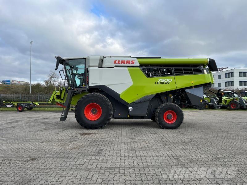 CLAAS LEXION 7500 Skurtreskere