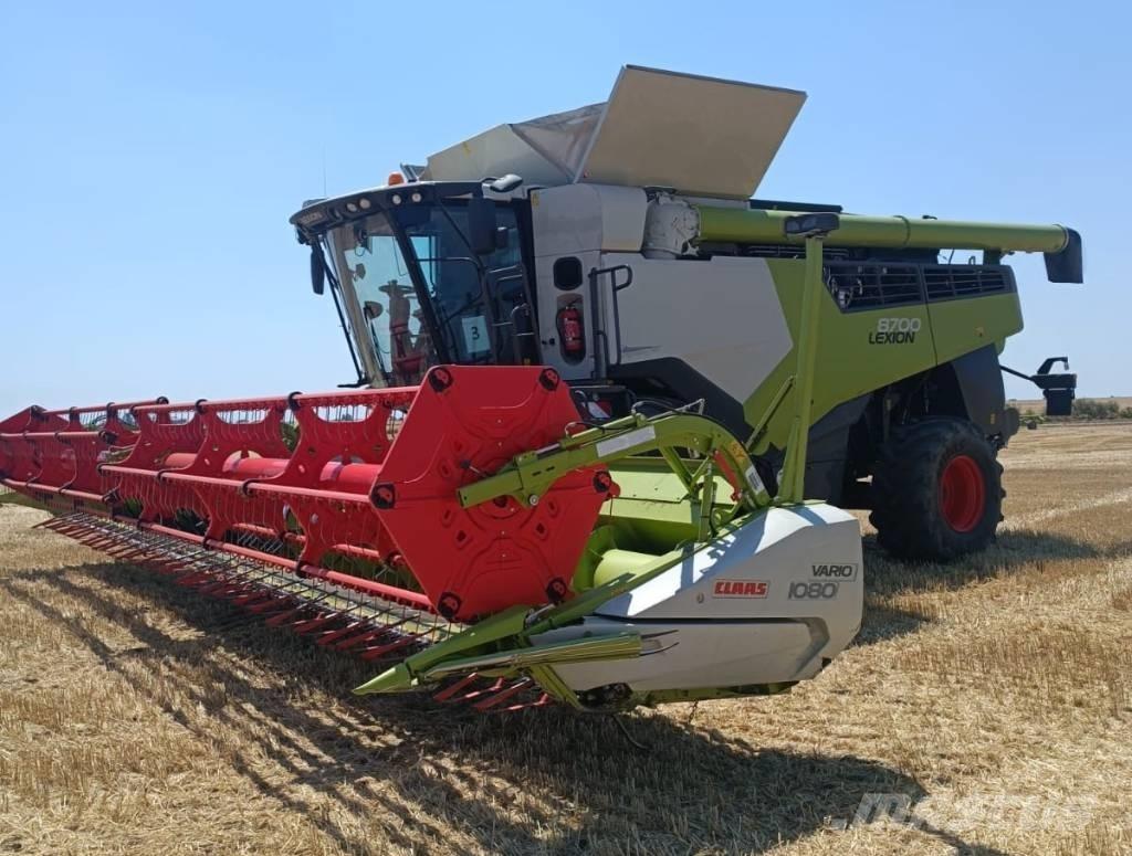 CLAAS Lexion 8700 Skurtreskere