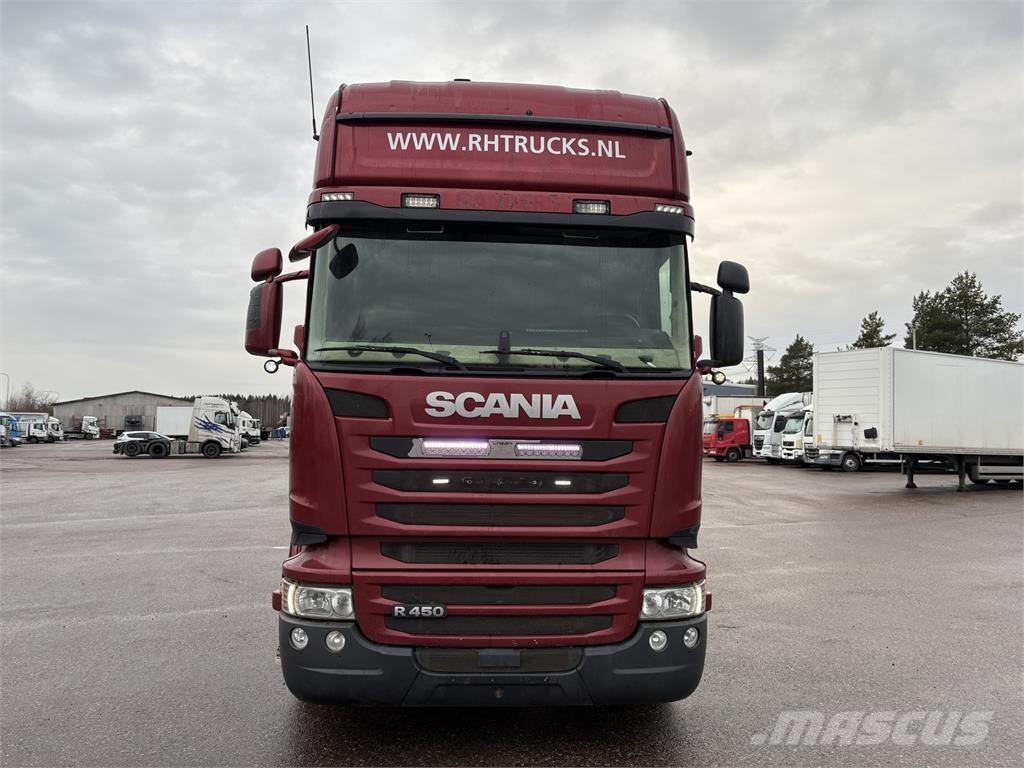 Scania R450 8x2/4 Chassis
