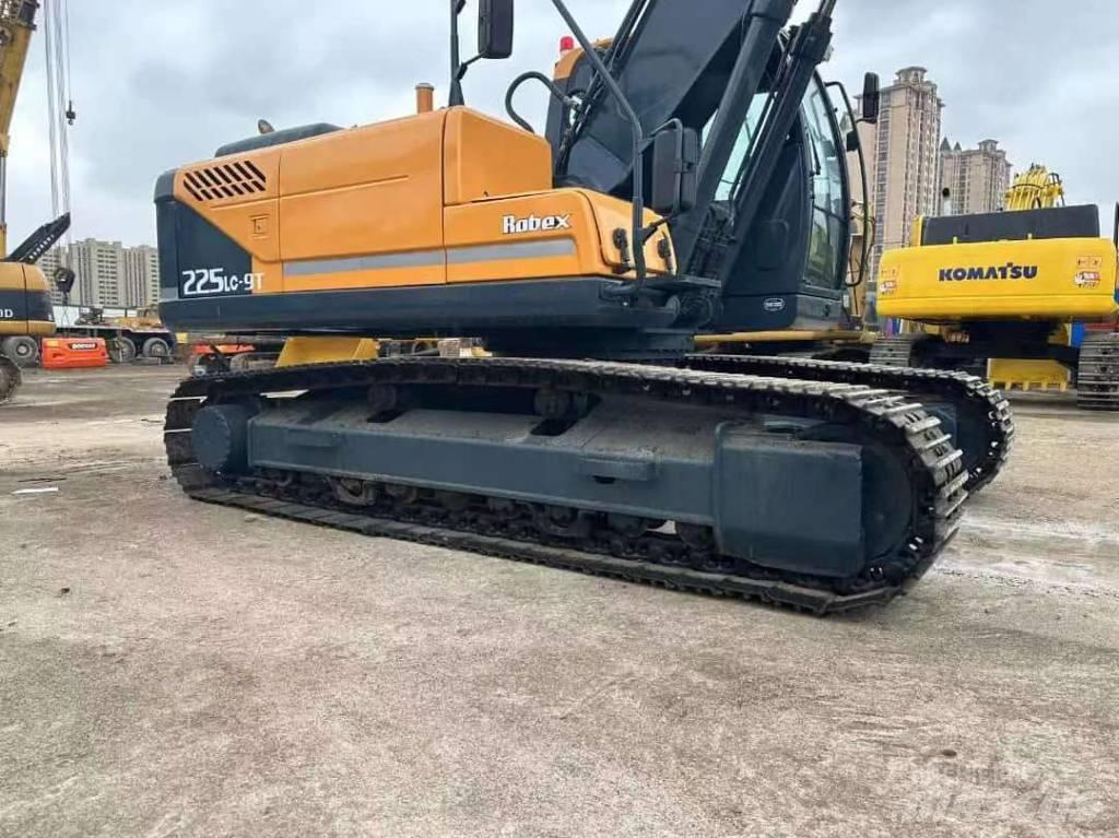 Hyundai 225LC-9T Beltegraver
