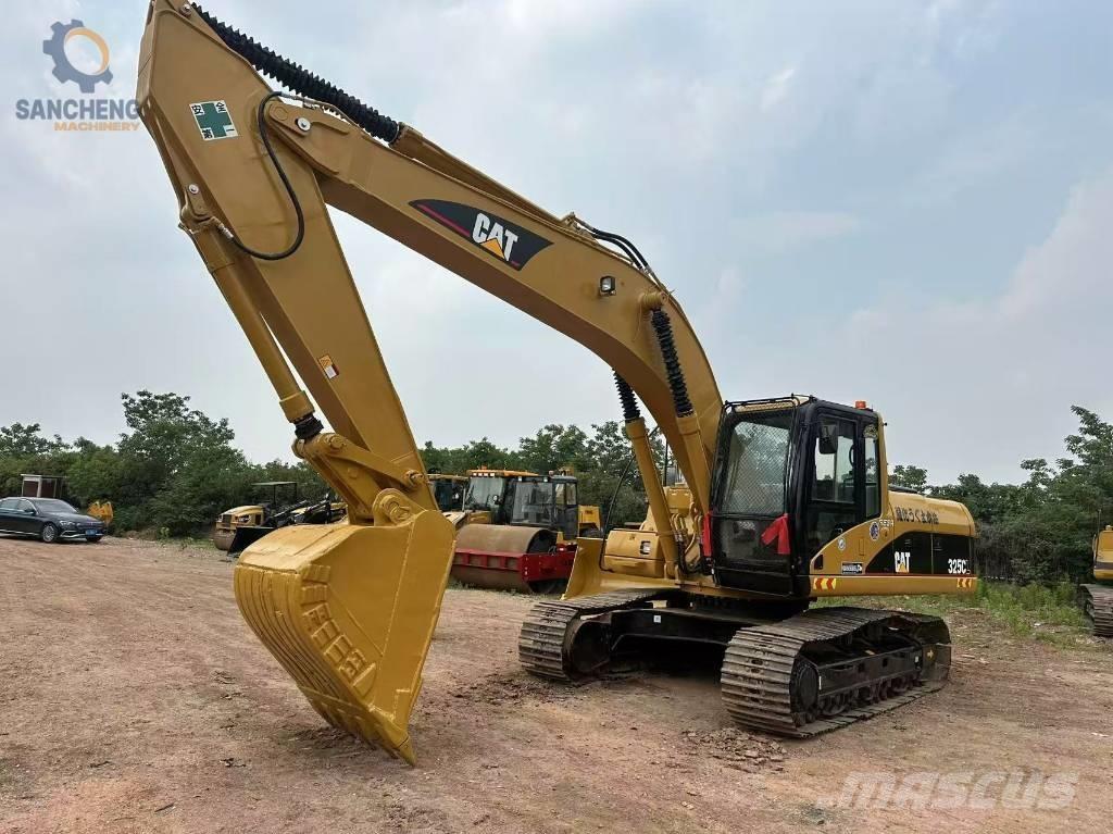 CAT 325 CL Beltegraver
