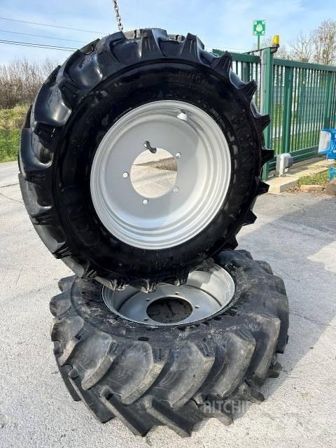  GREENEX 320/70R28 Dekk, hjul og felger