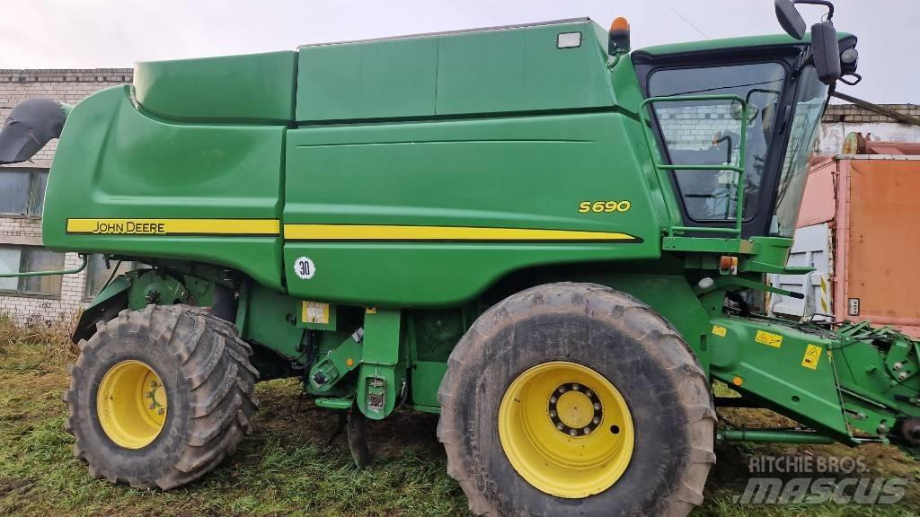 John Deere S 690 Skurtreskere