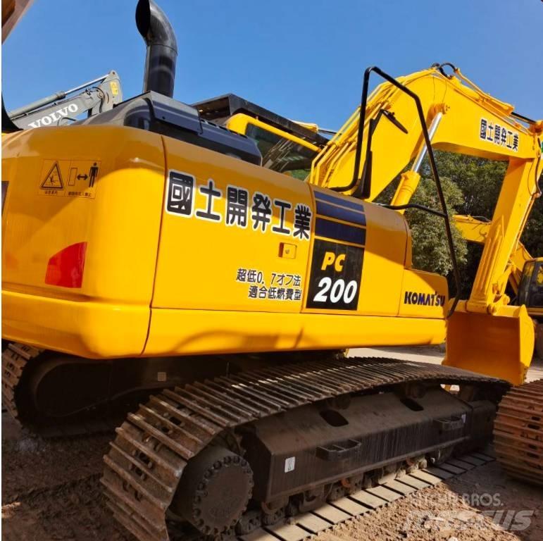 Komatsu PC 200-8 Beltegraver
