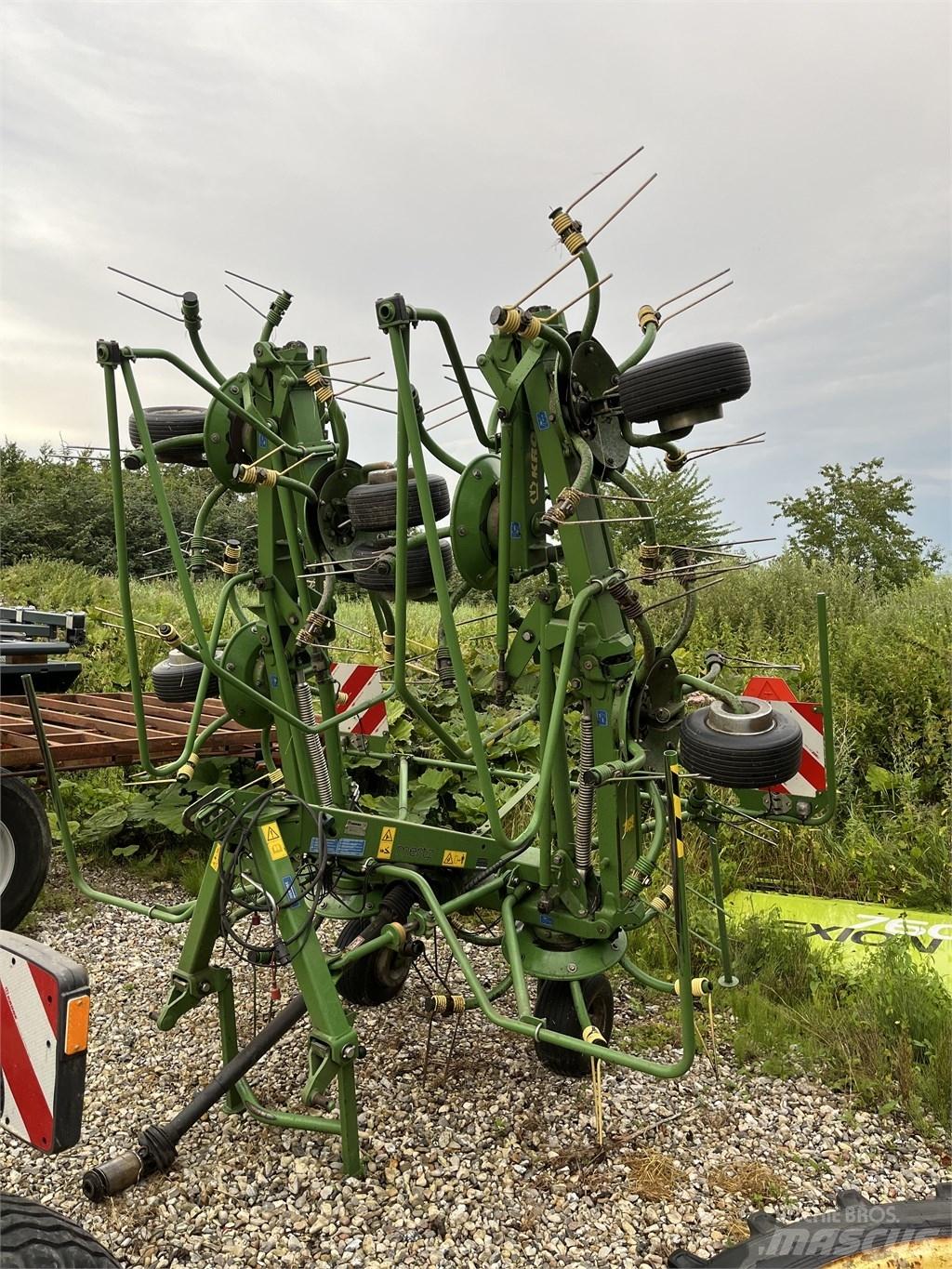 Krone KW 8.82/8 Raker og høyvendere