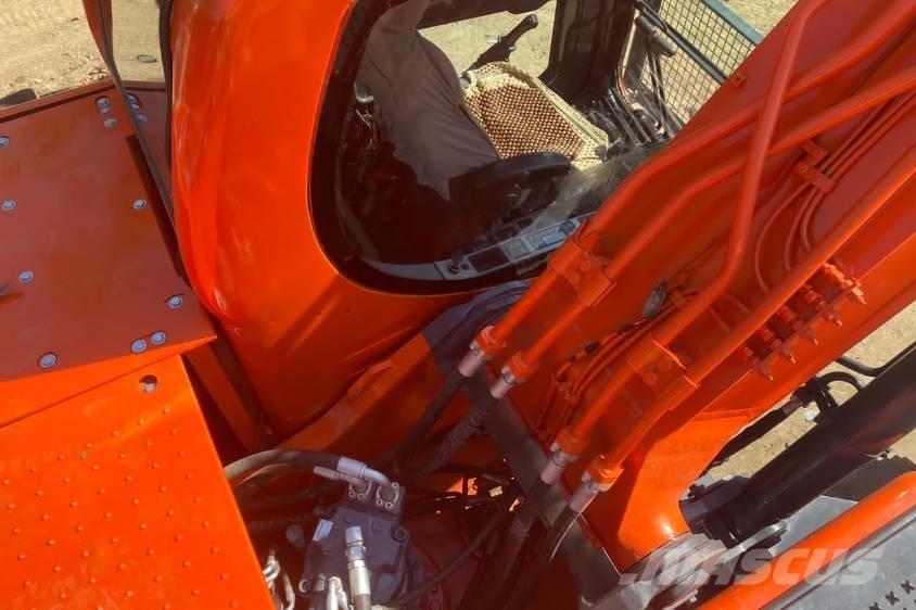 Doosan DX225 Beltegraver