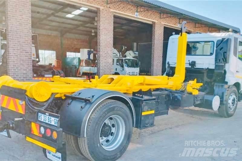 UD PKE 250 Andre lastebiler