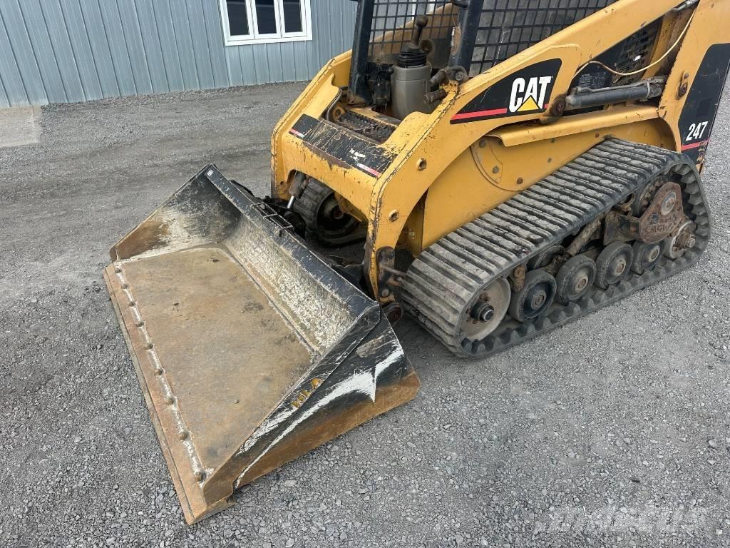 CAT 247 Kompaktlastere