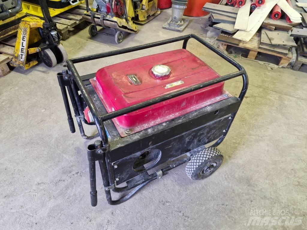 Honda ECMT7000F Bensin Generatorer