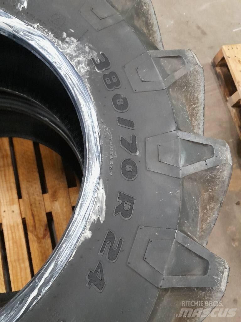Trelleborg TM700 Dekk, hjul og felger