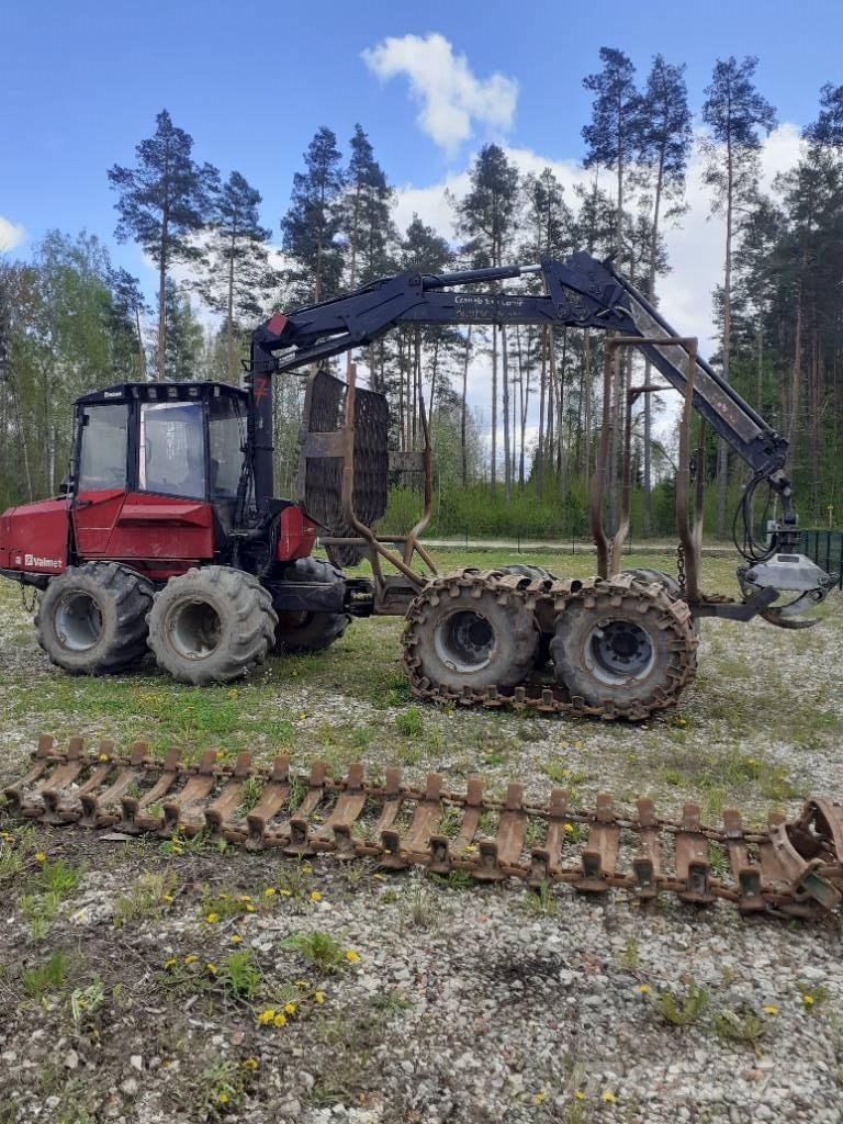 Valmet 820 Lassbærere