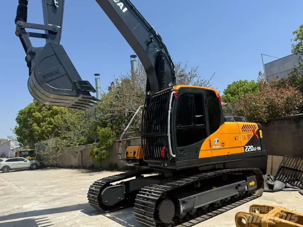 Hyundai R220LC-9S Beltegraver