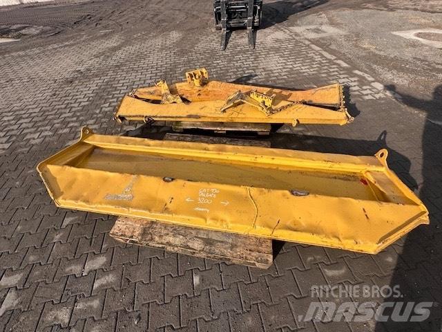 CAT 730 KLAPA Rammestyrte Dumpere