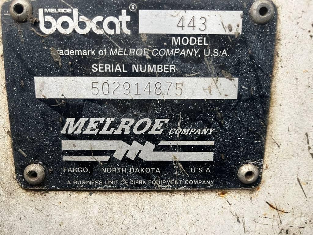 Bobcat 443      V-4129 Frontlastere og graveredskap