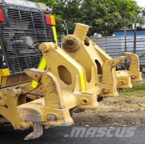 CAT 140 M Veihøvler