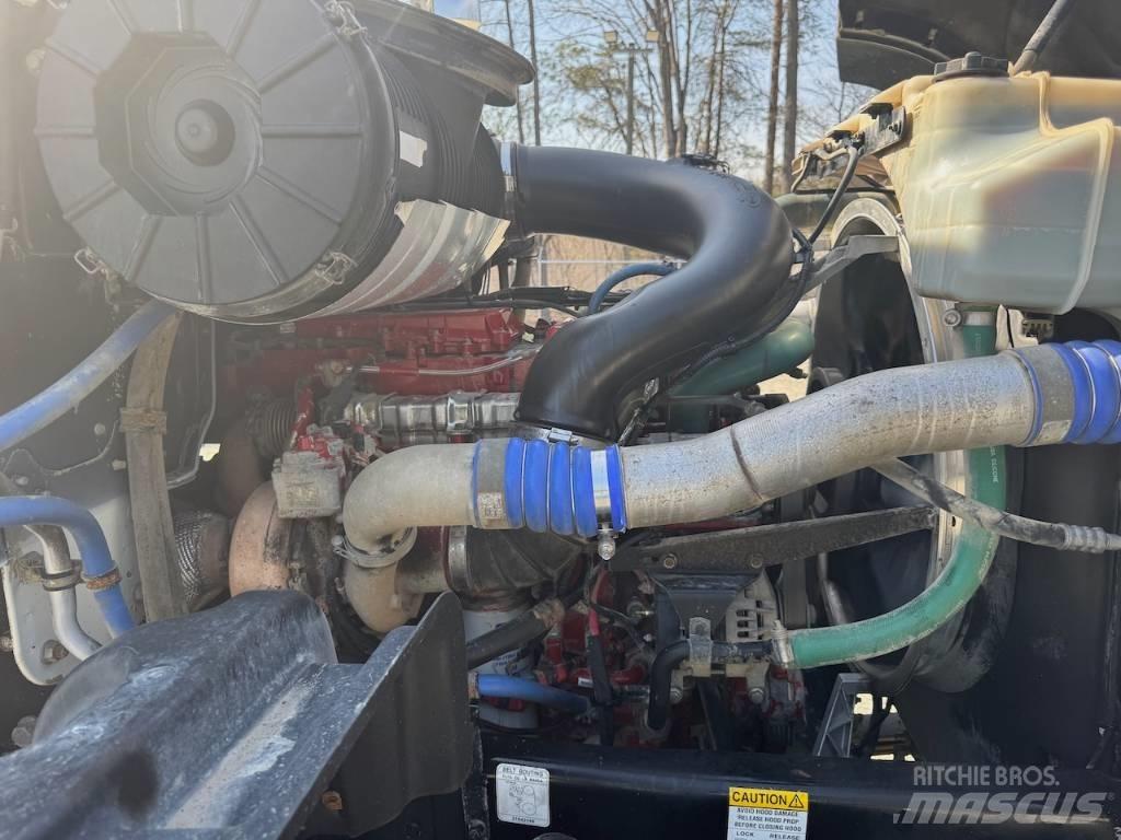 Mack GU433 Tippbil
