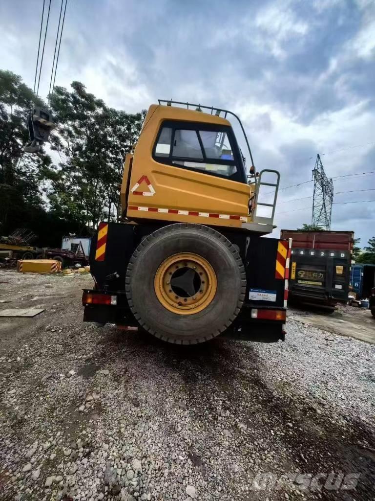 Sany SAC7000 T7 Allterreng kraner