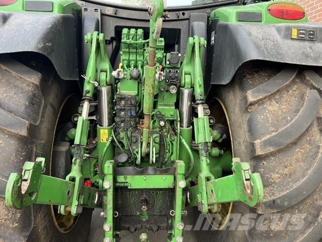 John Deere 6R 215 Traktorer