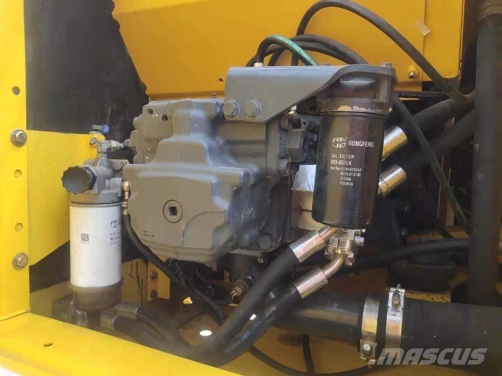 Komatsu 220-8 Beltegraver