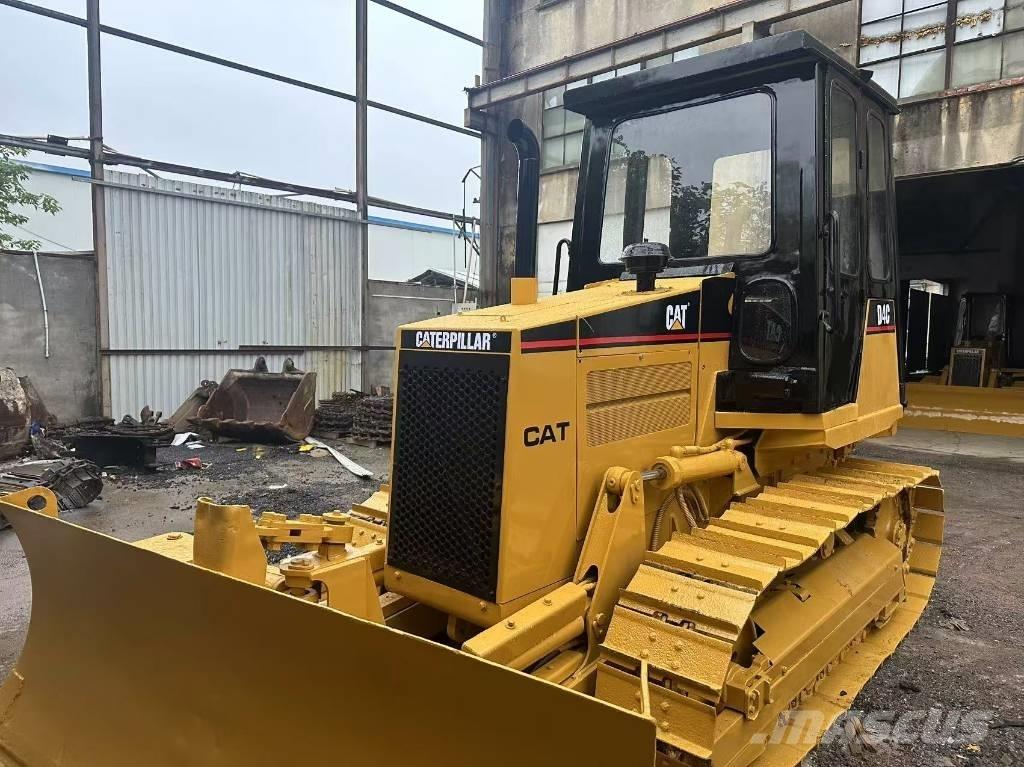 CAT D 4 C Dozere Beltegående
