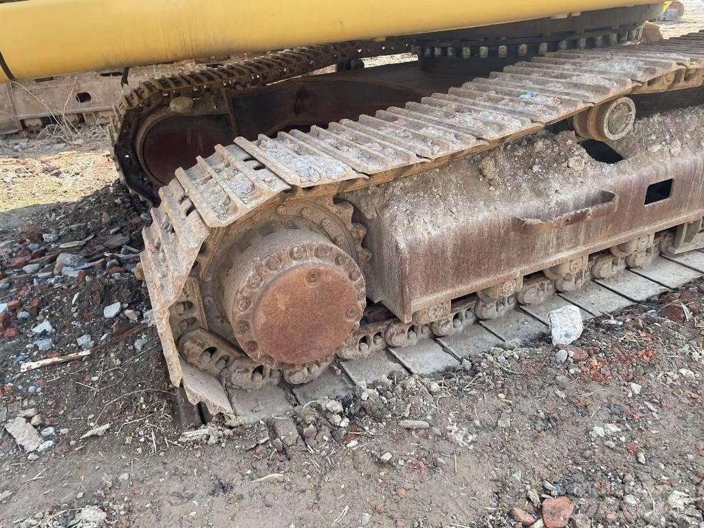 CAT 329 D Beltegraver
