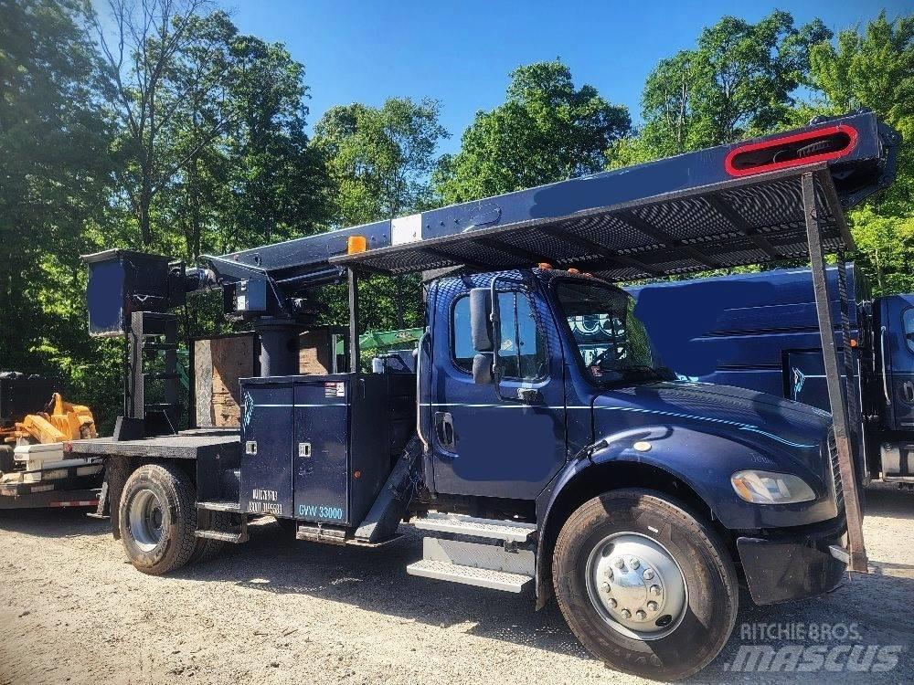 Freightliner M2106 Bilmontert lift