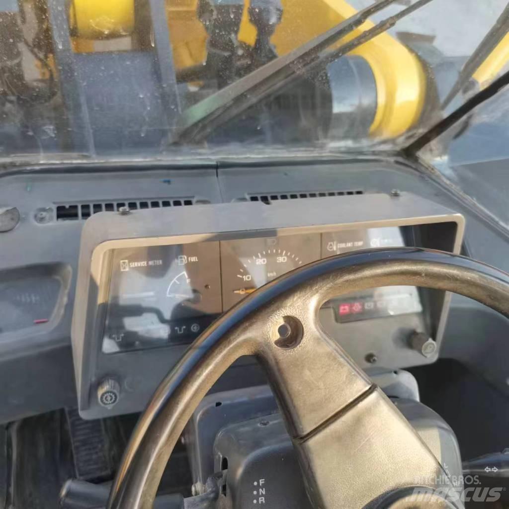 Komatsu WA 320-5 Hjullastere