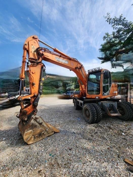 Doosan DX 140 W Hjulgravere