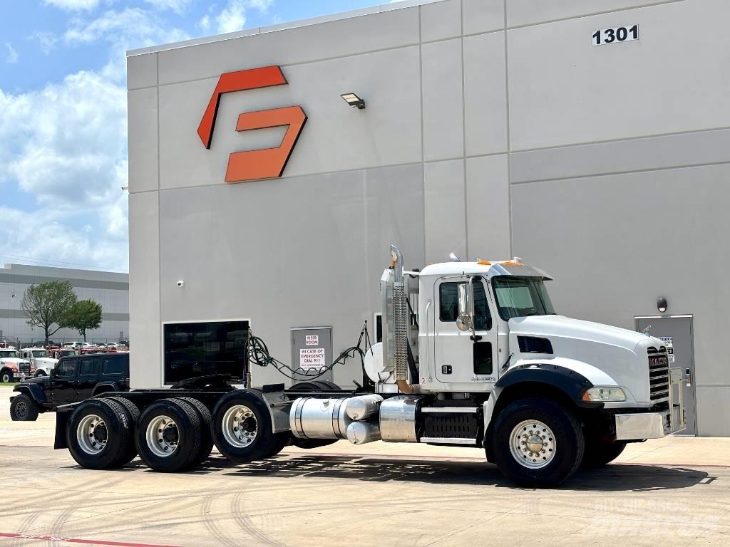 Mack Granite GU 813 Trekkvogner