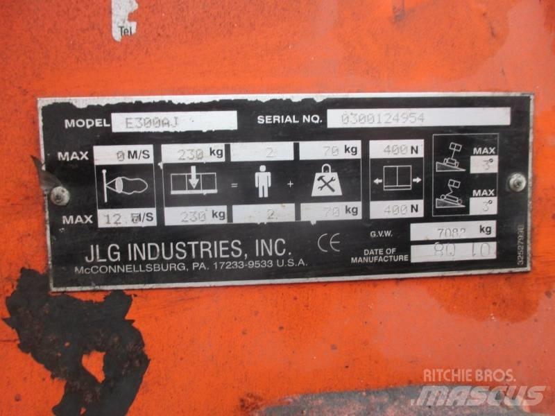 JLG E 300 AJ Leddede bomlifter