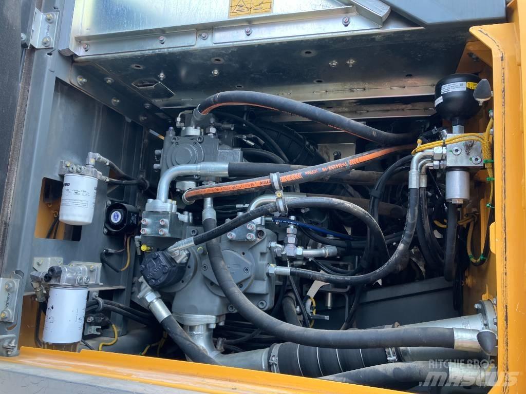 Liebherr R 945 Beltegraver