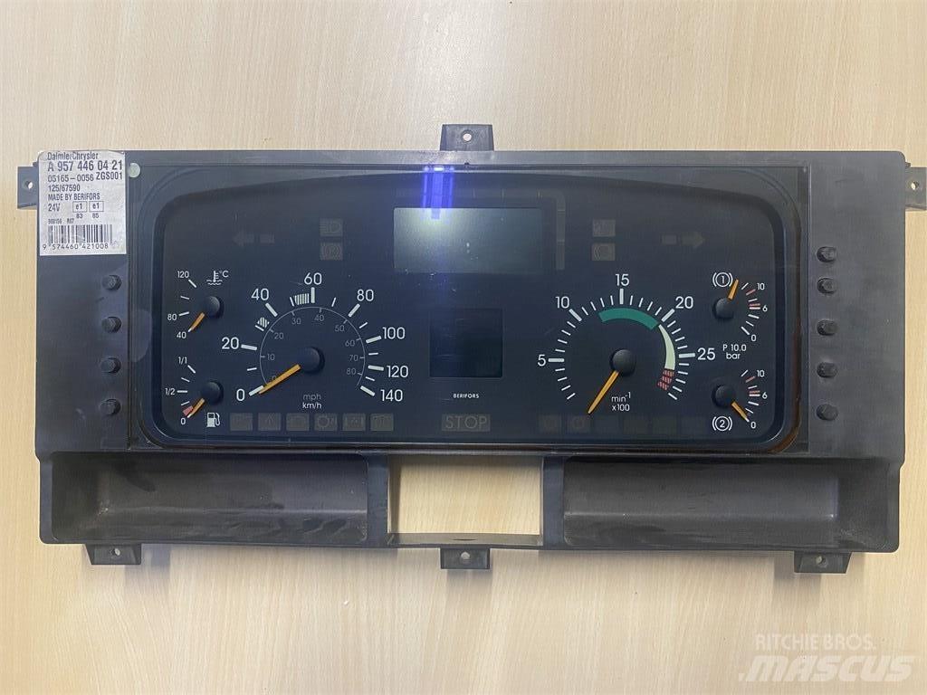 Mercedes-Benz Econic Lys - Elektronikk