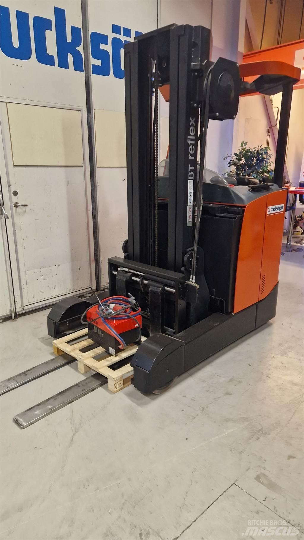 BT RRE200E Skyvemasttruck