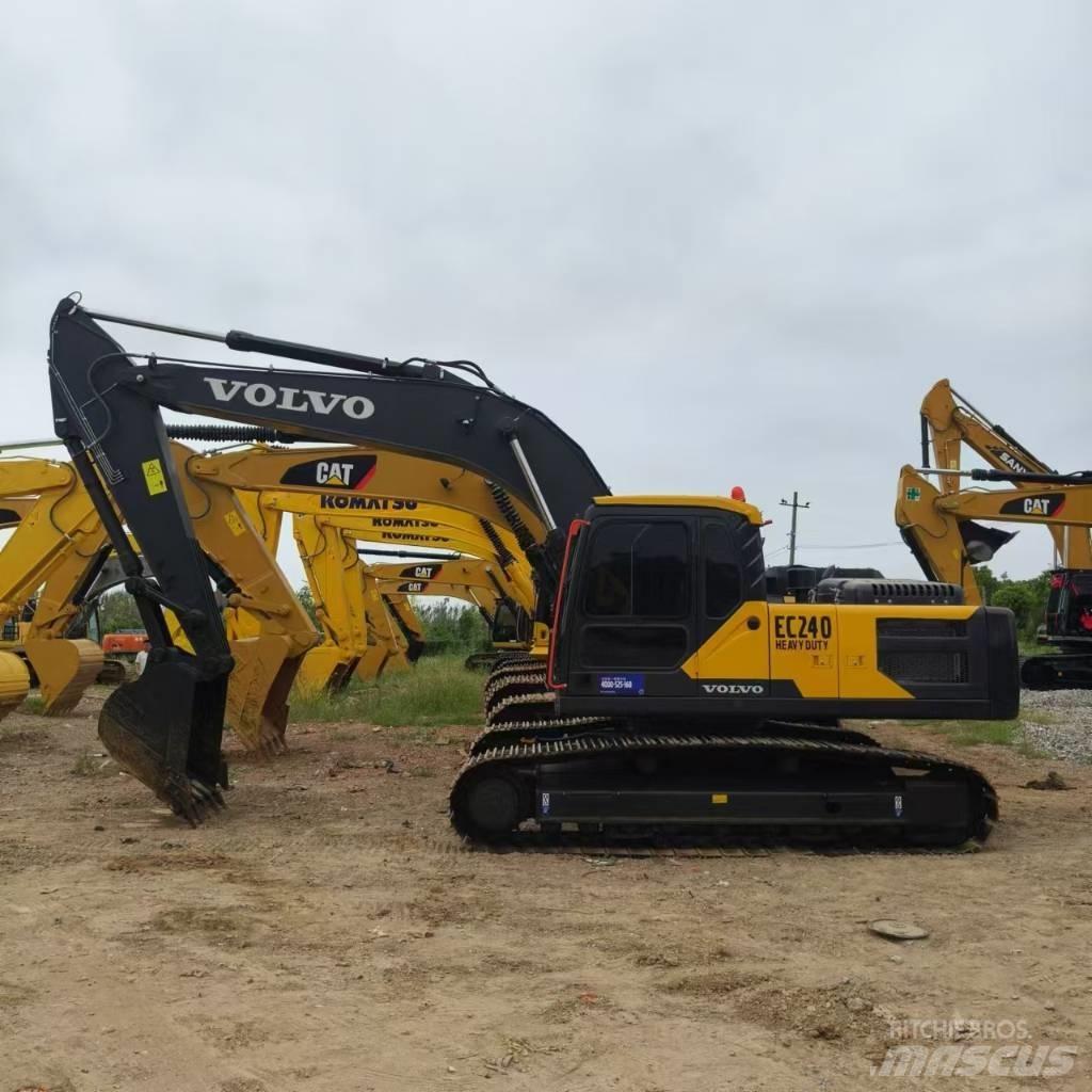 Volvo EC 240 Beltegraver